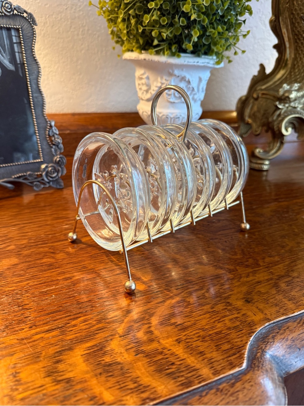 Vintage Mid‑Century Modern Glass Coasters & Brass Caddy – Fleur‑de‑Lis Set of 6
